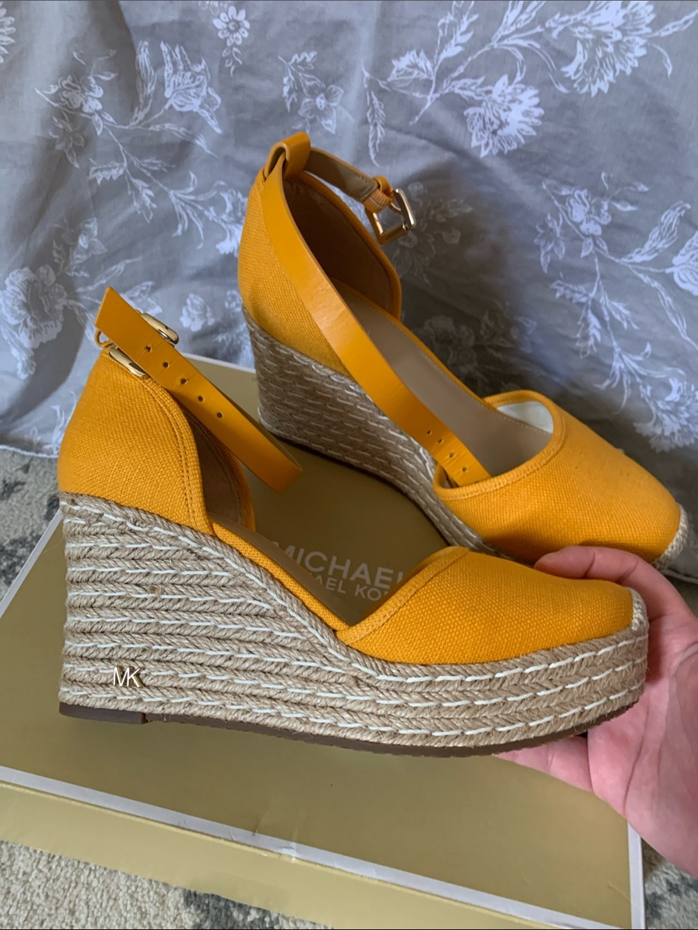 BNIB Michael Kors Kendrick Wedge